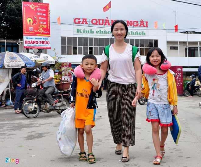 Phut nguoi doan tu o nha ga ngay can Tet hinh anh 7