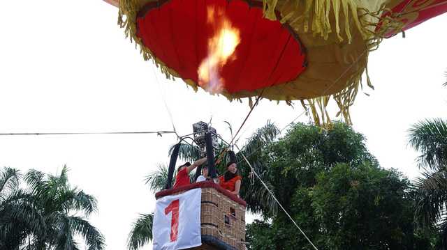 Giá vé cho mỗi lượt là 200 ngàn/10 phút.