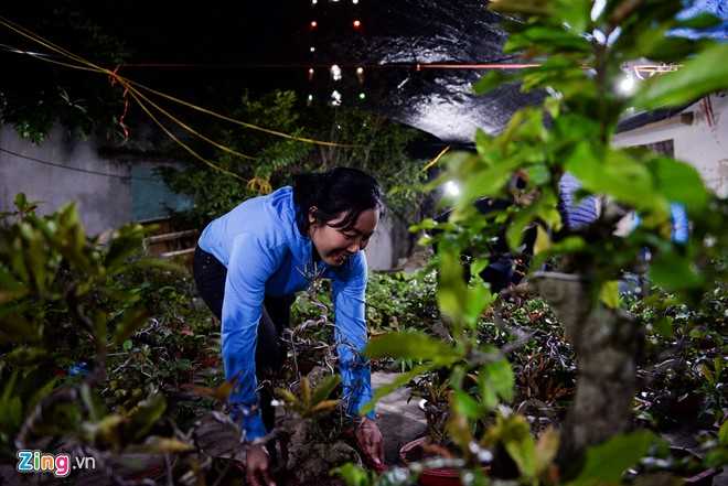 Quang chan ban hang, doi mua di le chua o cho Vieng hinh anh 7