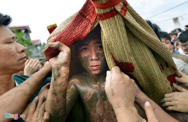 Hang tram thanh nien giam dap, cuop chieu mong sinh con trai hinh anh 6