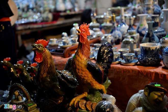 Quang chan ban hang, doi mua di le chua o cho Vieng hinh anh 10