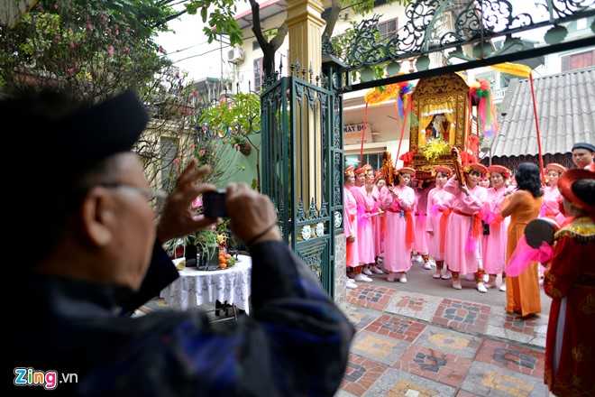 Hang nghin nguoi chay theo 'kieu bay' giua thu do hinh anh 12