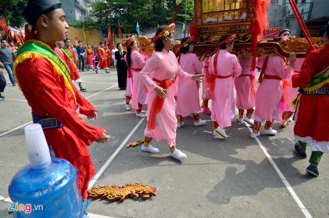 Hang nghin nguoi chay theo 'kieu bay' giua thu do hinh anh 10