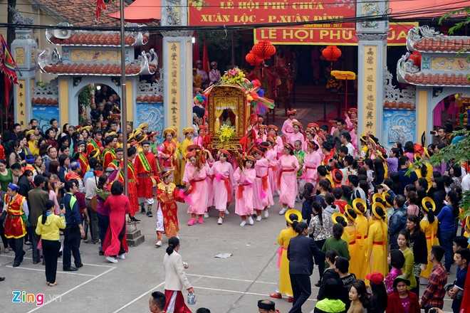Hang nghin nguoi chay theo 'kieu bay' giua thu do hinh anh 1