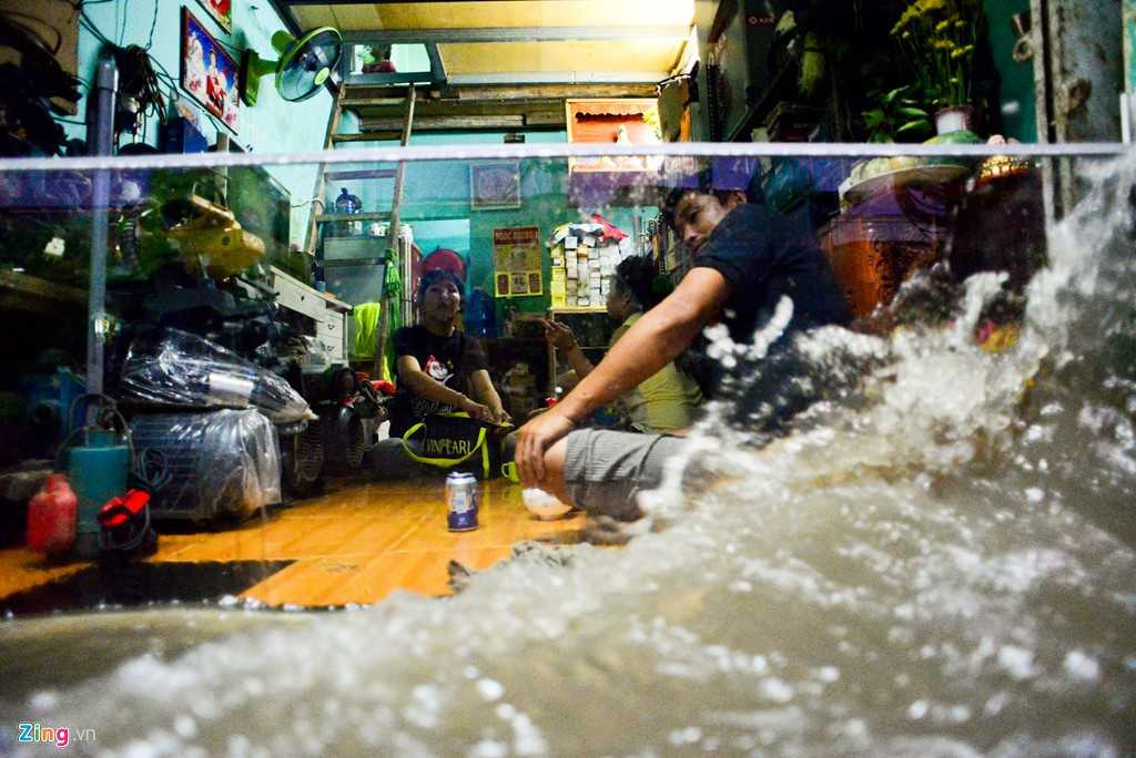 Dan Sai Gon am con loi nuoc ngay trieu cuong dat dinh hinh anh 10