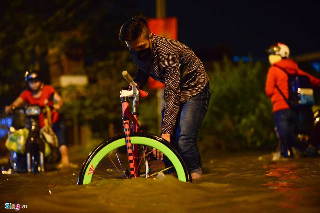 Dan Sai Gon am con loi nuoc ngay trieu cuong dat dinh hinh anh 16