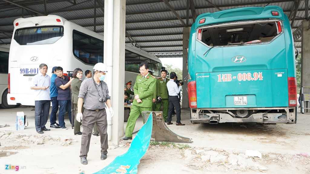 Ben trong xe giuong nam phat no giua dem lam 2 nguoi chet hinh anh 9