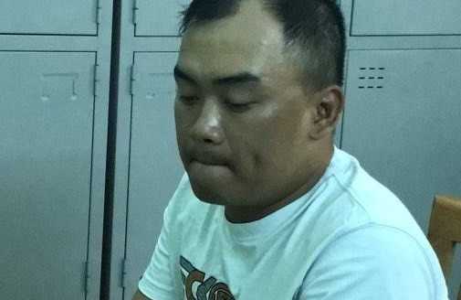 Nhan vien trom xe cua nu giam doc roi cho sep di bao cong an hinh anh 1