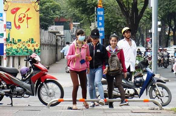 TPHCM, Sở GTVT, Lãnh đạo TP, barie, vỉa hè, điều chỉnh,