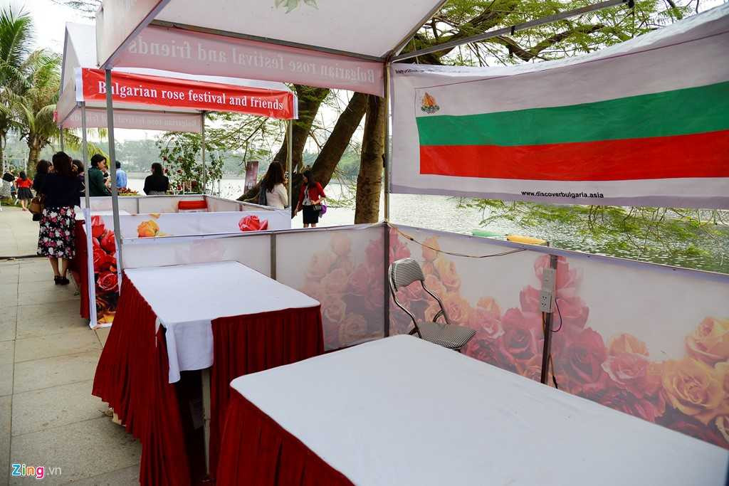 Le hoi hoa hong Bulgaria e khach, ve cho den giam gia hinh anh 13