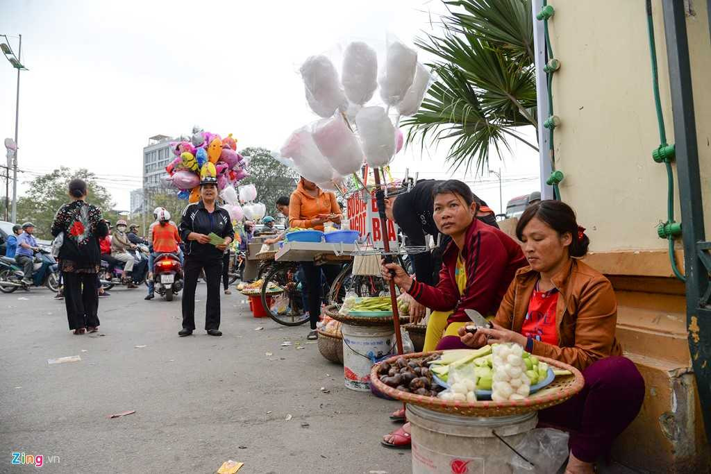 Le hoi hoa hong Bulgaria e khach, ve cho den giam gia hinh anh 14