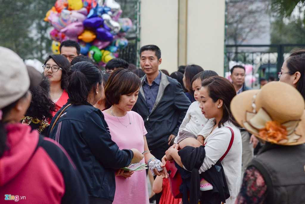 Le hoi hoa hong Bulgaria e khach, ve cho den giam gia hinh anh 5