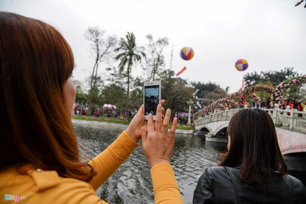 Le hoi hoa hong Bulgaria e khach, ve cho den giam gia hinh anh 6