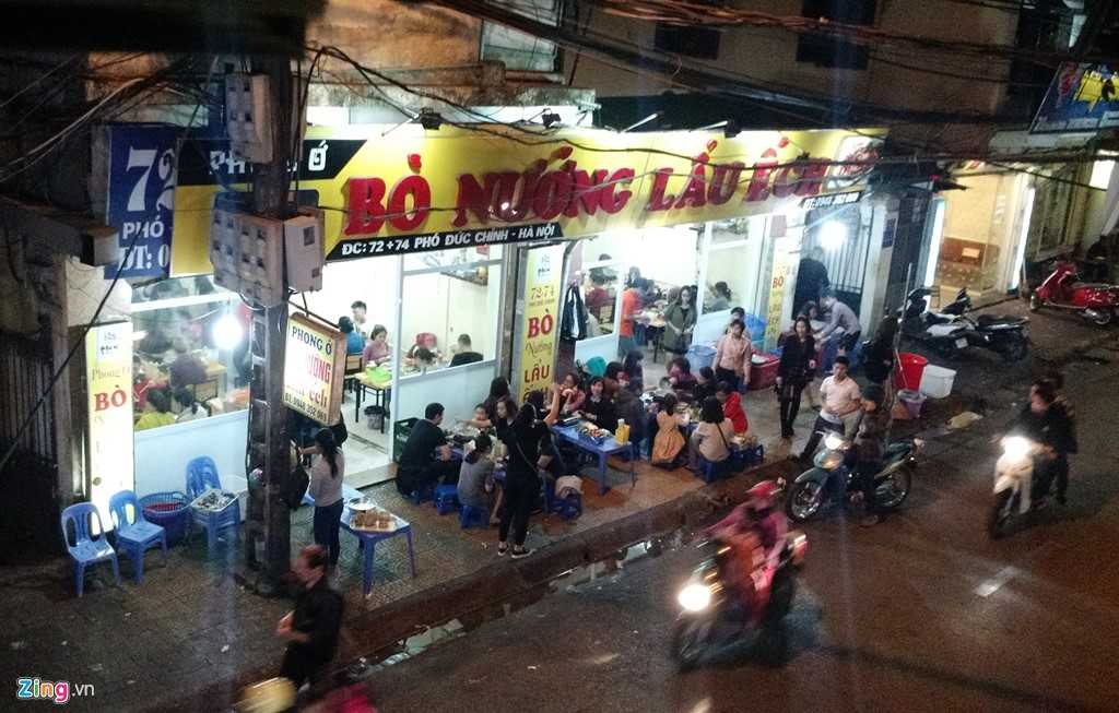 Quan nhau Ha Noi coi via he nhu 'cua nha minh' hinh anh 18