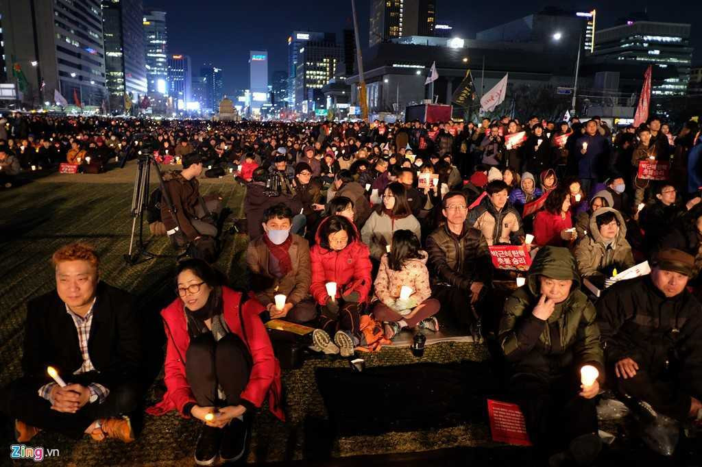 Nhieu nguoi Han Quoc hat mung Tong thong Park bi phe truat hinh anh 6