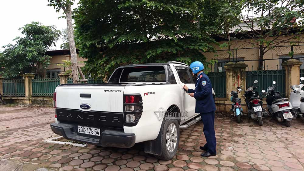 vỉa hè, quận 1, Chủ tịch Nguyễn Đức Chung, Ông Đoàn Ngọc Hải, giành vỉa hè, Hà Nội, dẹp vỉa hè