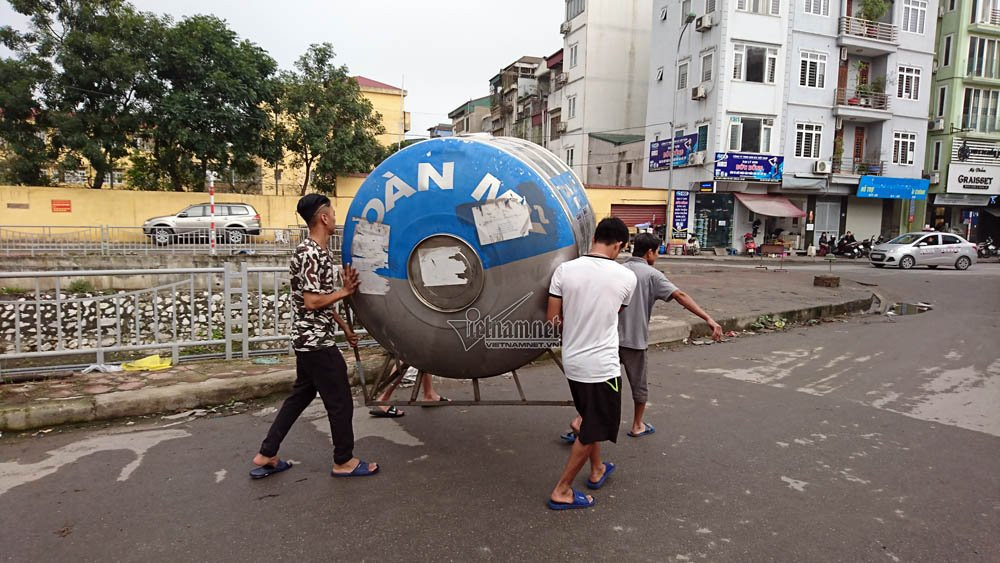 vỉa hè, quận 1, Chủ tịch Nguyễn Đức Chung, Ông Đoàn Ngọc Hải, giành vỉa hè, Hà Nội, dẹp vỉa hè