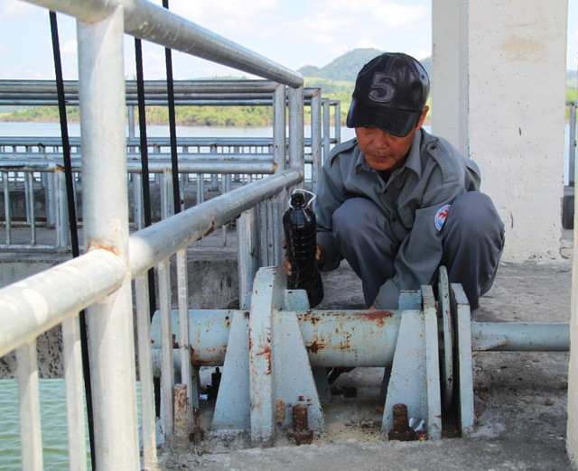  Nhân viên trực ở Trạm Thủy nông Suối Vực thừa nhận có chủ quan lơ là vì từ trước tới nay chưa từng xảy ra sự cố. 