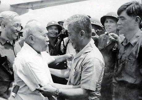 Chủ tịch nước Tôn Đức Thắng, Bác Tôn, từ chối nhận nhà, nhà công vụ