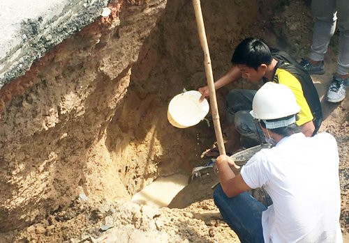 mat-duong-sut-4-m-sau-mua-trai-mua-o-sai-gon-1