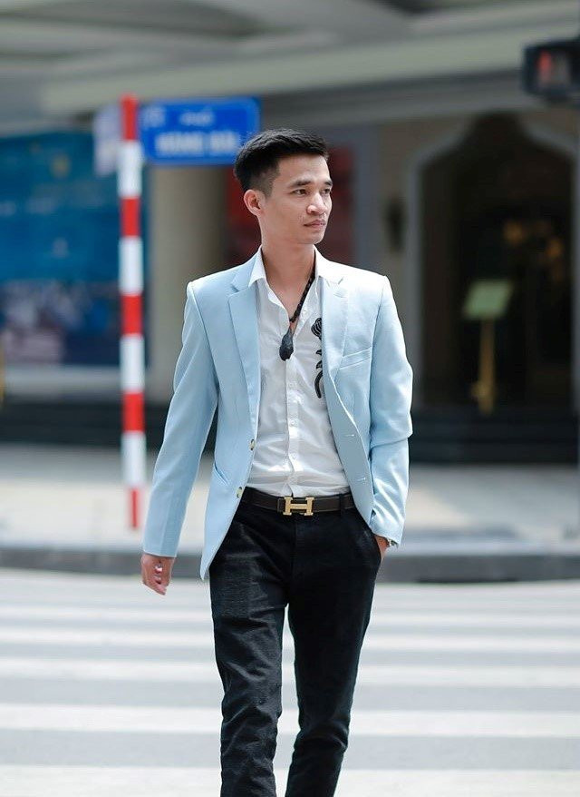 Le Roi ‘lot xac’ thanh ong chu trong bo anh moi hinh anh 9