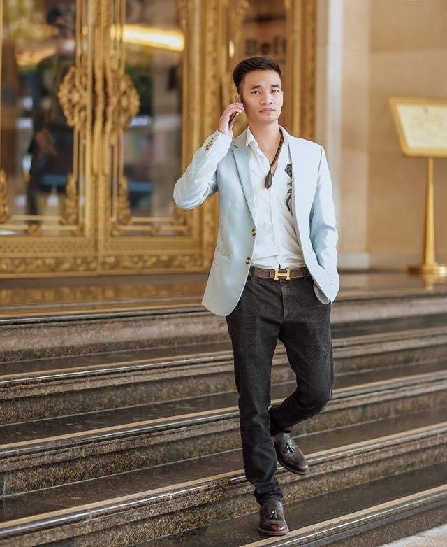 Le Roi ‘lot xac’ thanh ong chu trong bo anh moi hinh anh 5