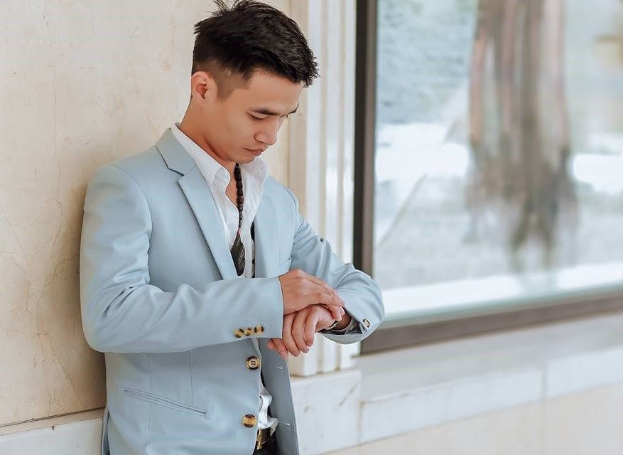 Le Roi ‘lot xac’ thanh ong chu trong bo anh moi hinh anh 6