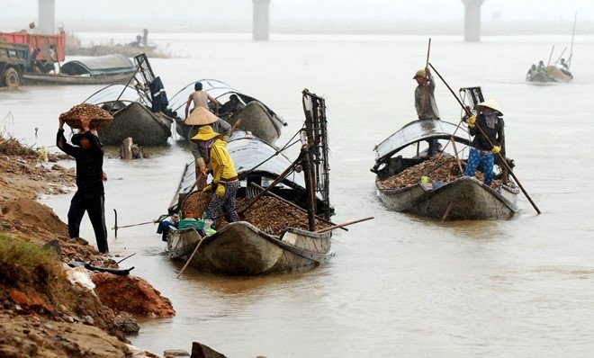 De xuat hut cat song Tra Khuc de 'nuoi' doi bong da Quang Ngai hinh anh 1