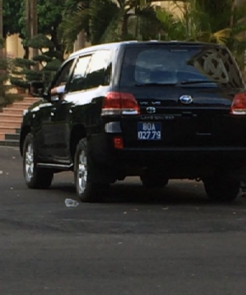 Land Cruiser V8 biển 80A, xe biển xanh, Đắk Lắk, doanh nghiệp tặng xe, tặng xe tiền tỷ