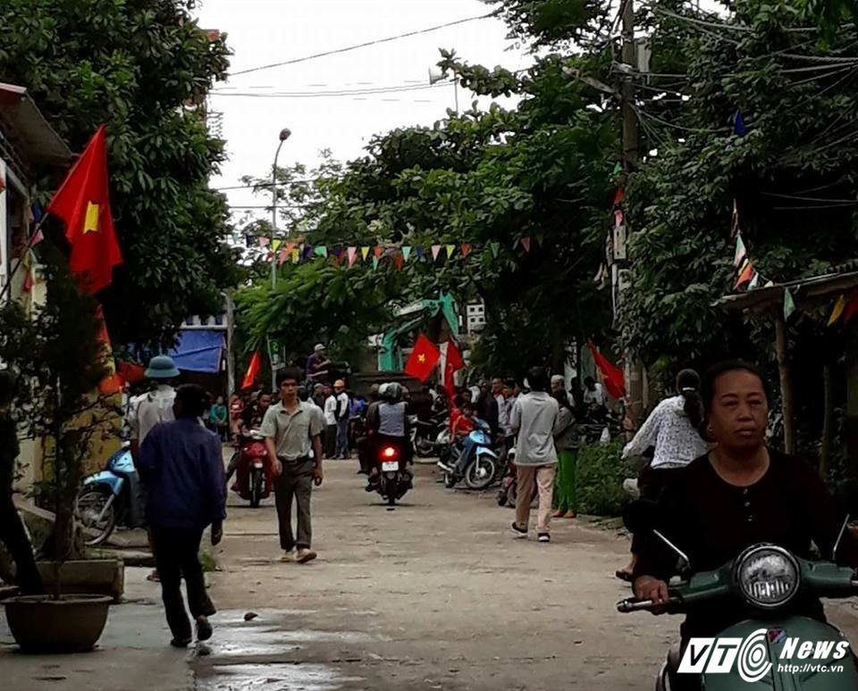Hinh anh Nguoi dan Dong Tam bo sung kien nghi gui toi Chu tich Nguyen Duc Chung - Xa hoi 6