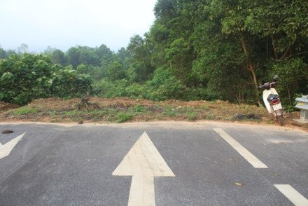 “Nhắm mắt” đặt biển báo giao thông dẫn xuống... vực ảnh 2