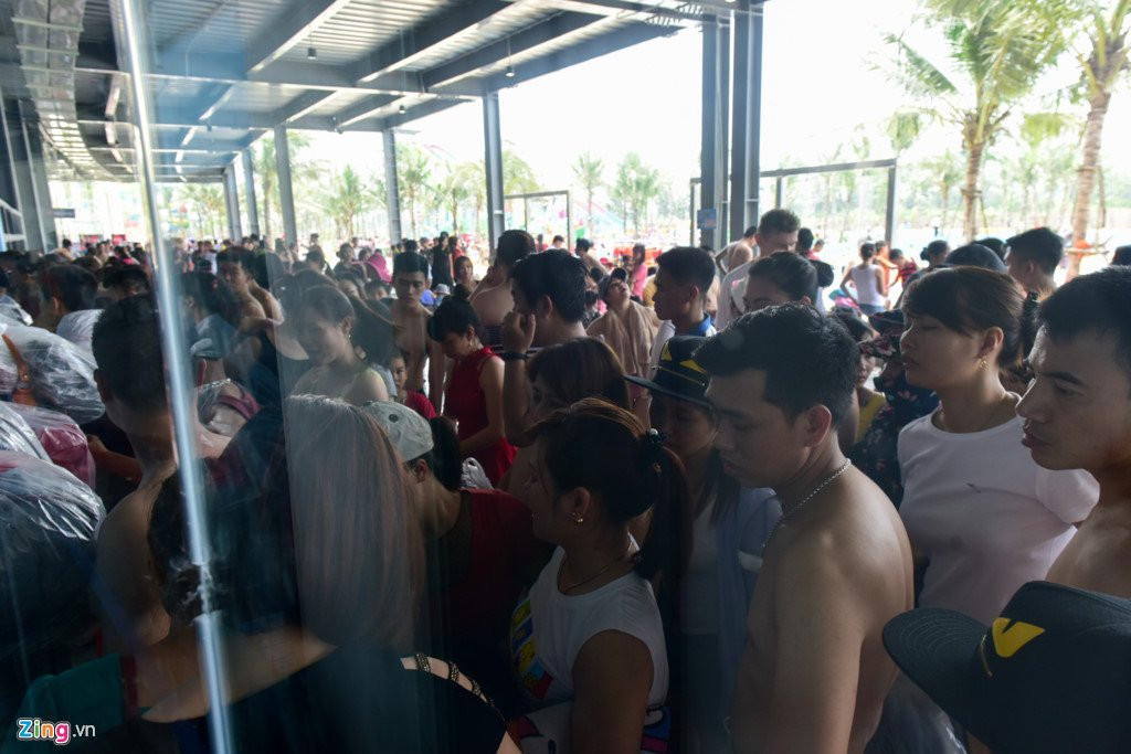 Bien nhan tao lon nhat Viet Nam gay that vong ngay nghi le hinh anh 13