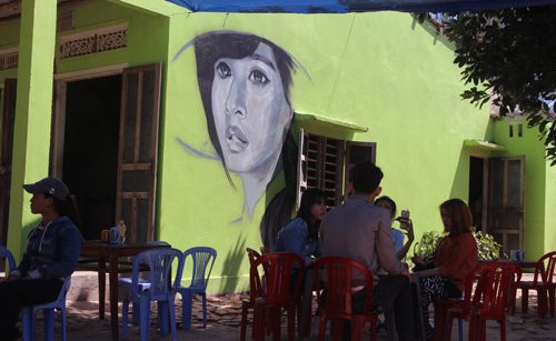 4-buc-bich-hoa-lang-tam-thanh-bi-pha-do-2