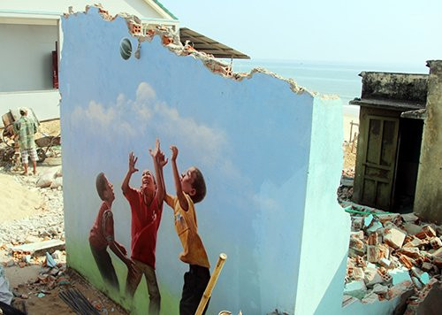 4-buc-bich-hoa-lang-tam-thanh-bi-pha-do