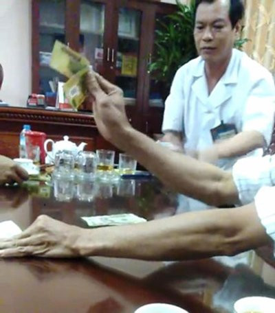 giam-doc-benh-vien-danh-bai-an-tien-bi-dung-bo-nhiem-lai