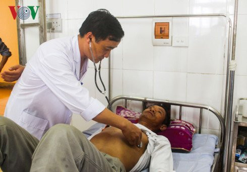 dien bien 2 nguoi chet 6 nguoi ngat khi do xuong gieng cuu lon hinh 3