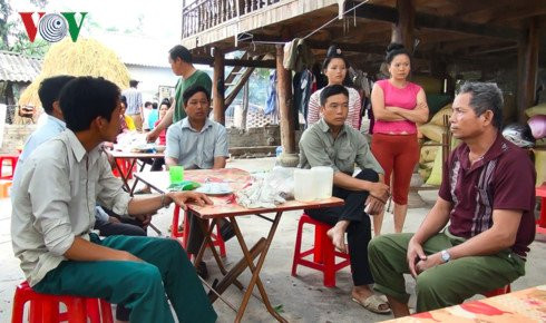 dien bien 2 nguoi chet 6 nguoi ngat khi do xuong gieng cuu lon hinh 4