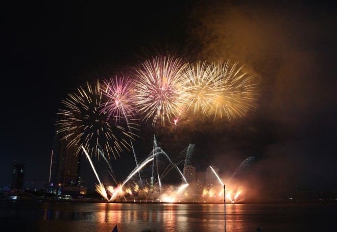 Ban to chuc Le hoi phao hoa quoc te Da Nang xin loi khan gia hinh anh 1