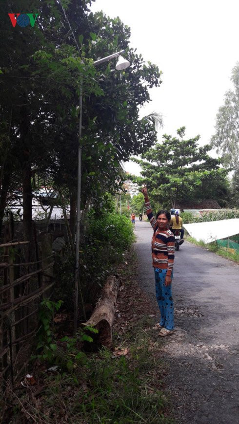 kien giang van dong hay ep dan lam cot den thap sang lang que hinh 1