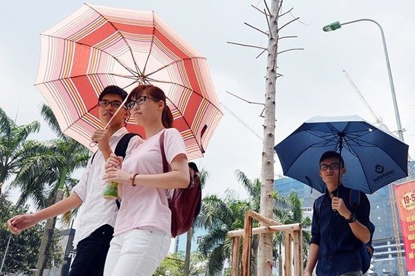Hinh anh Thoi tiet hom nay 31/5: Bac Bo nang nong