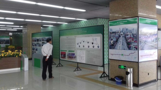 Hình ảnh bản đồ vị trí các ga tàu do chính anh Sơn vẽ mặc dù có một số sai sót chưa được chỉnh sửa lại nhưng đang được sử dụng công khai ở 7 vị trí tại ga La Khê - Ảnh: M.S.