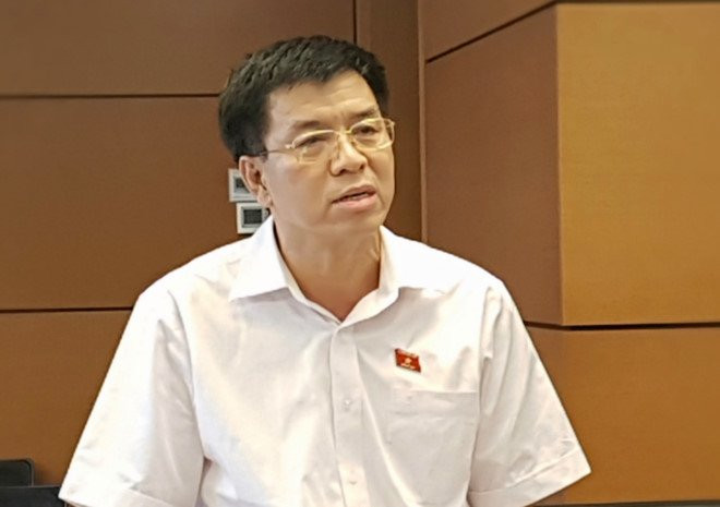 'Se thu hoi san golf o Tan Son Nhat neu anh huong an toan bay' hinh anh 2