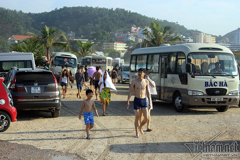 nắng nóng, nắng gay gắt, nóng kỷ lục, nóng thiêu đốt, Bãi Cháy, Quảng Ninh, Hạ Long