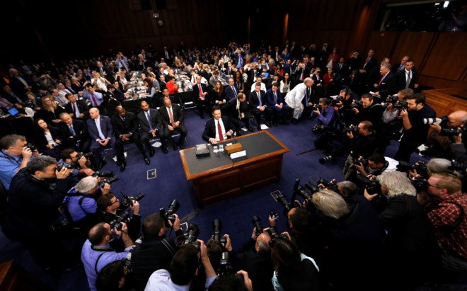 Giam doc FBI bi sa thai: 'Chinh quyen chon cach lam nhuc toi' hinh anh 1