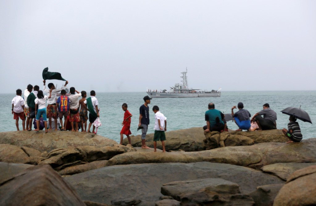 Hien truong cuu ho nan nhan may bay roi o Myanmar hinh anh 6