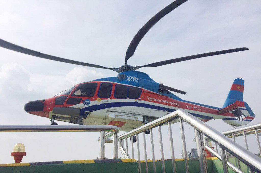 Canh truc thang dap tren cao oc o trung tam Sai Gon hinh anh 7