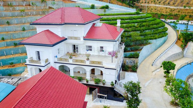 Cận cảnh khu dinh thự “siêu khủng” của Giám đốc Sở ở Yên Bái