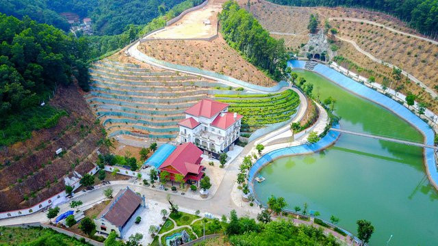 Cận cảnh khu dinh thự “siêu khủng” của Giám đốc Sở ở Yên Bái