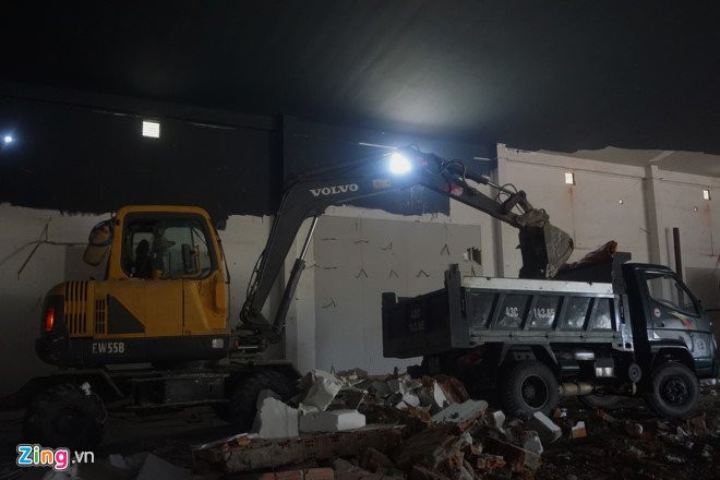 Sap pha do xong khu pho Tau khong phep o Da Nang hinh anh 2