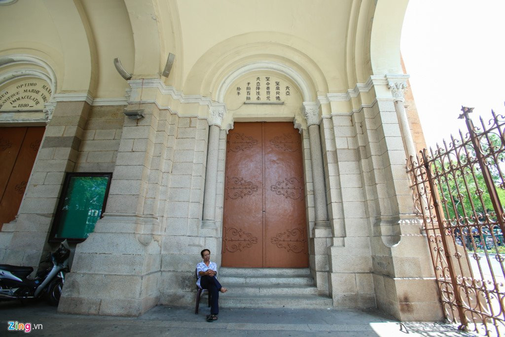 Nha tho Duc Ba o Sai Gon bat dau dot trung tu keo dai 2 nam hinh anh 12